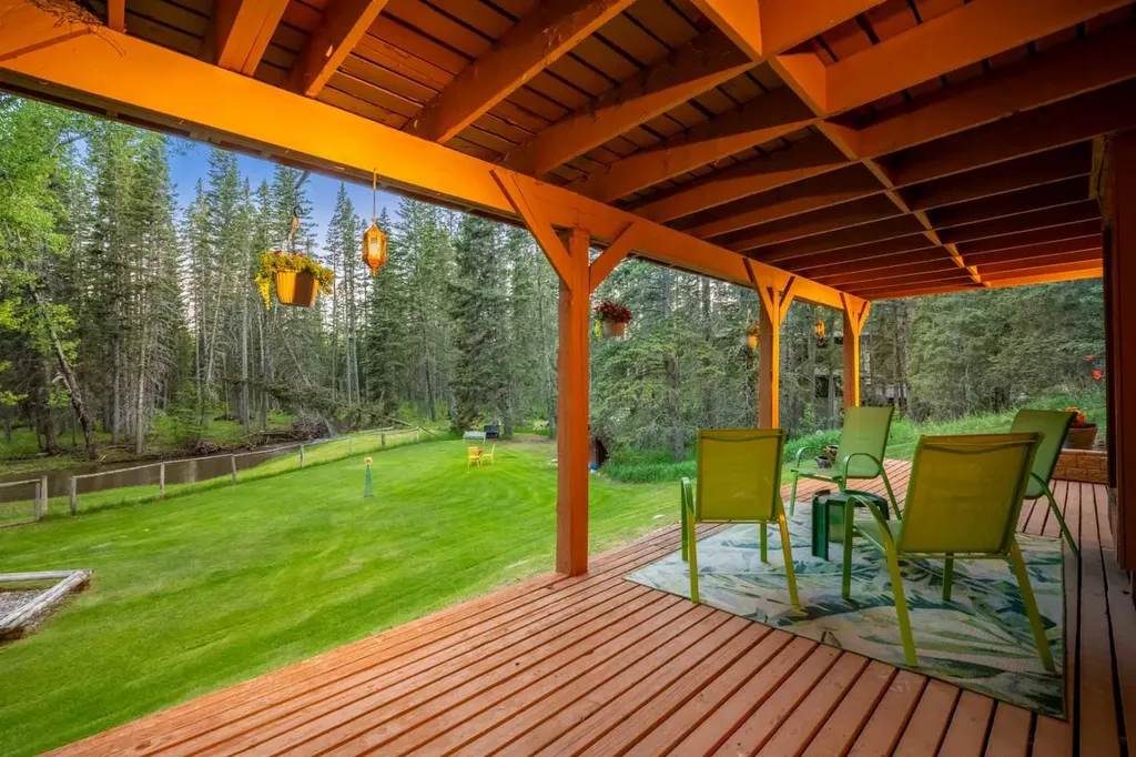35 Echlin Drive Bragg Creek AB T0L 0K0