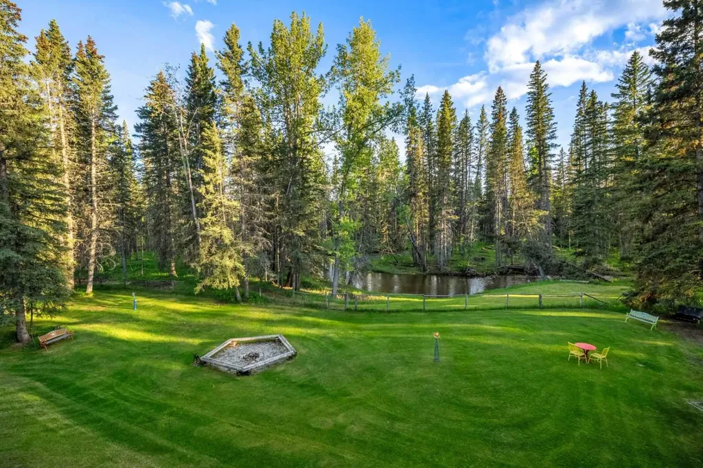 35 Echlin Drive Bragg Creek AB T0L 0K0