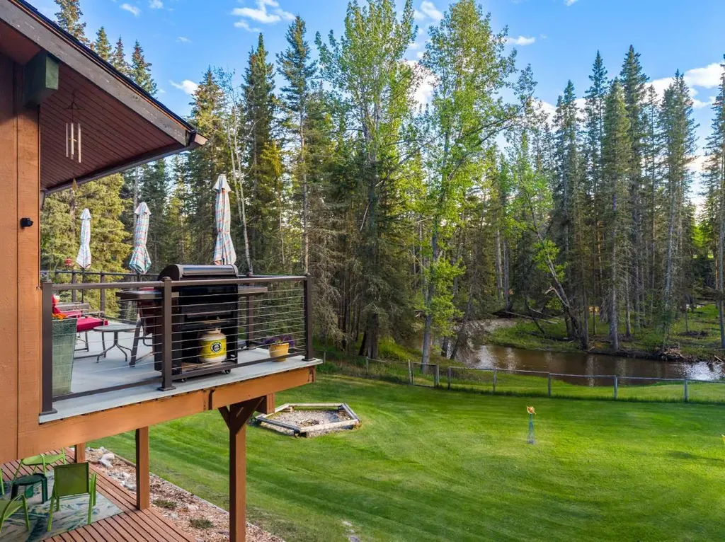 35 Echlin Drive Bragg Creek AB T0L 0K0