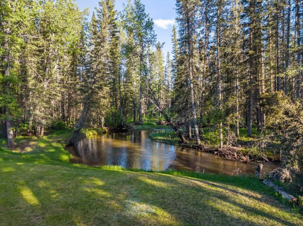 35 Echlin Drive Bragg Creek AB T0L 0K0