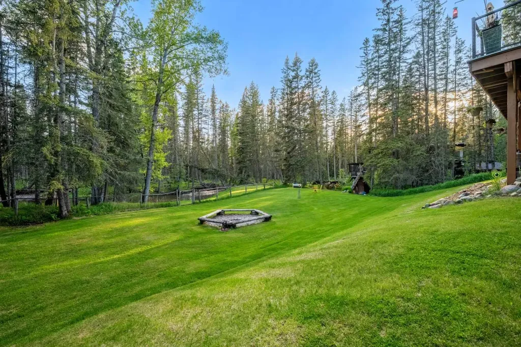 35 Echlin Drive Bragg Creek AB T0L 0K0