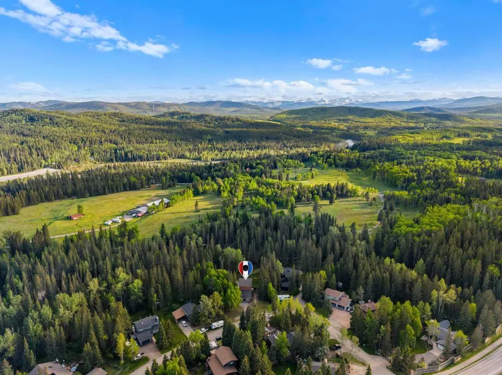 35 Echlin Drive Bragg Creek AB T0L 0K0