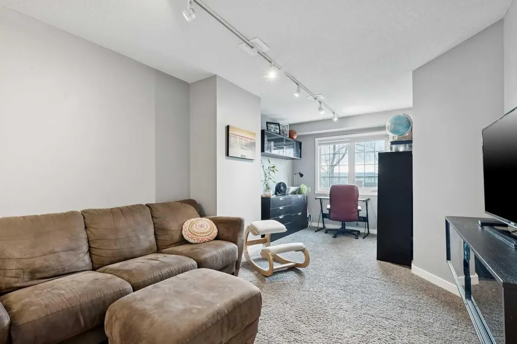 3437 42 Street NW Calgary AB T3A 2M7