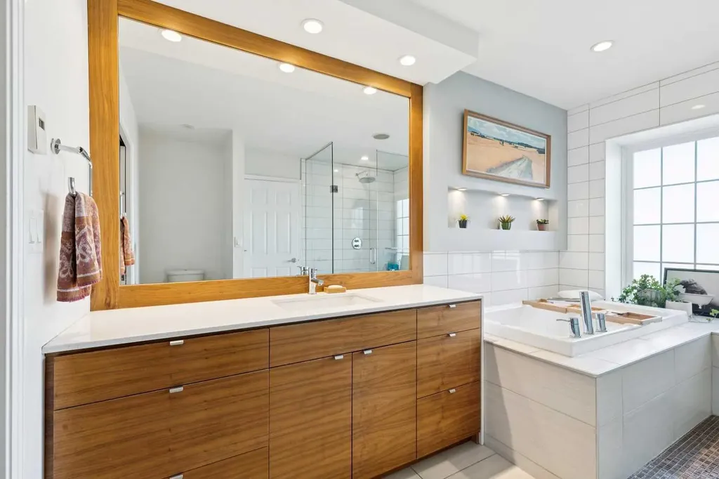 3437 42 Street NW Calgary AB T3A 2M7