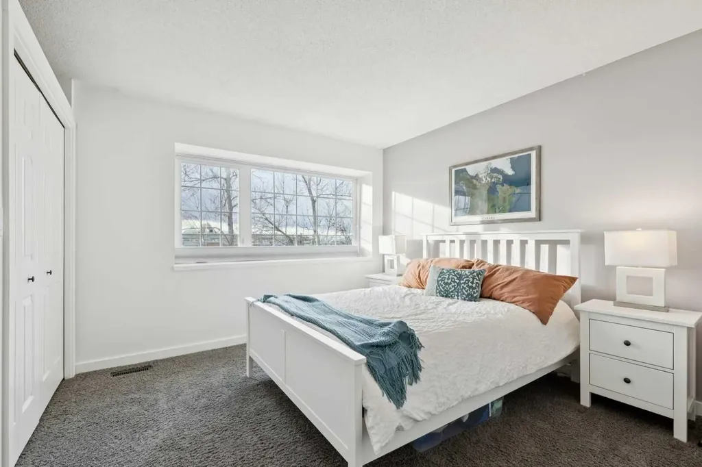 3437 42 Street NW Calgary AB T3A 2M7
