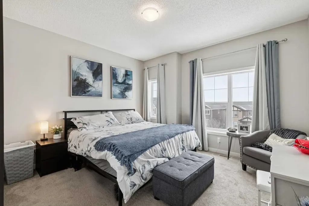 250 Fireside View Cochrane AB T4C 2M2