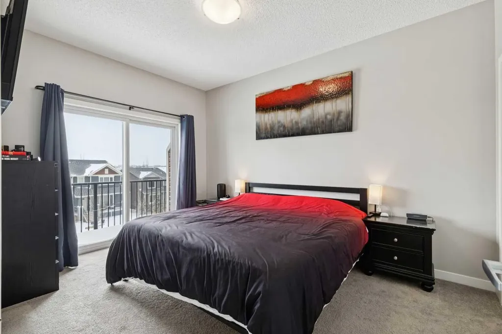 250 Fireside View Cochrane AB T4C 2M2