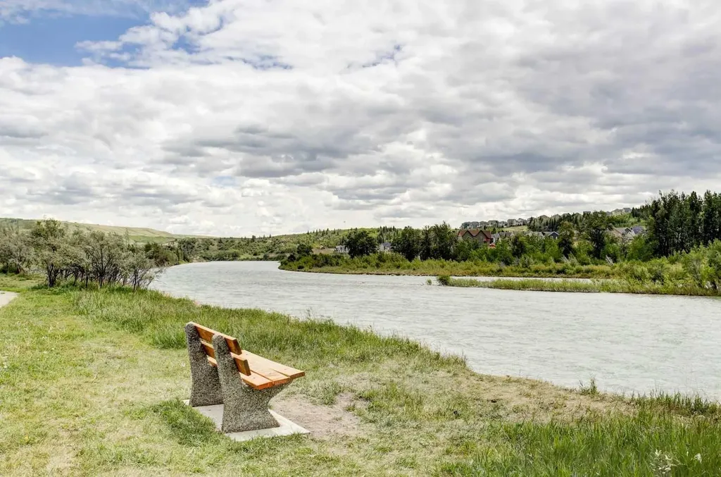 250 Fireside View Cochrane AB T4C 2M2