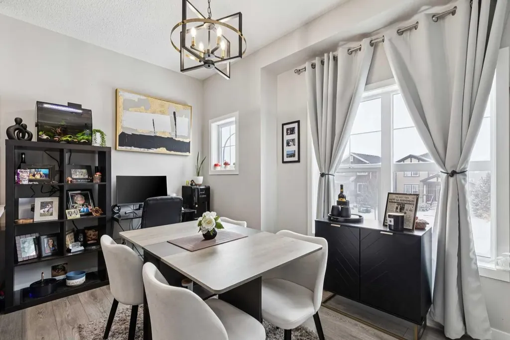 250 Fireside View Cochrane AB T4C 2M2