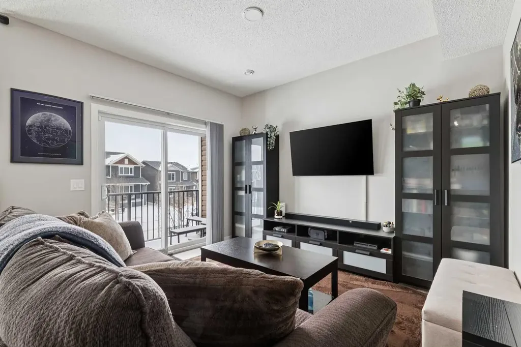 250 Fireside View Cochrane AB T4C 2M2