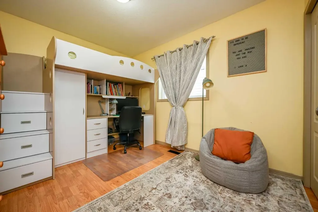 10605 72 Avenue Grande Prairie AB T8W 2T6