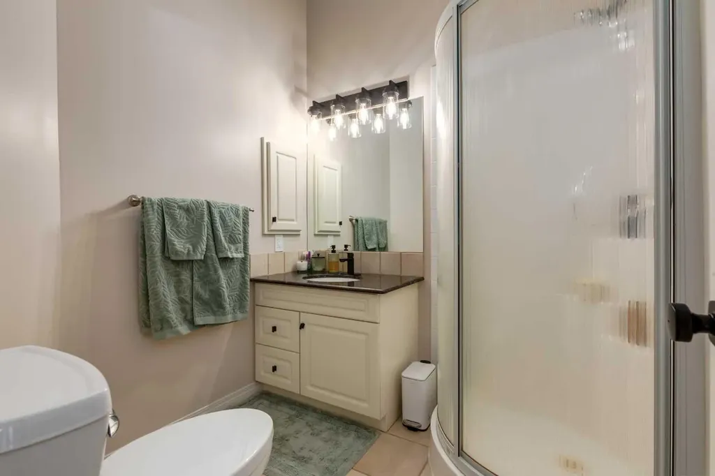 2419 Erlton Road SW Calgary AB T2S 3B5