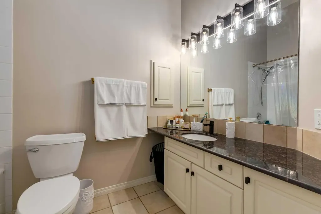 2419 Erlton Road SW Calgary AB T2S 3B5
