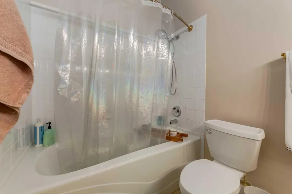 2419 Erlton Road SW Calgary AB T2S 3B5