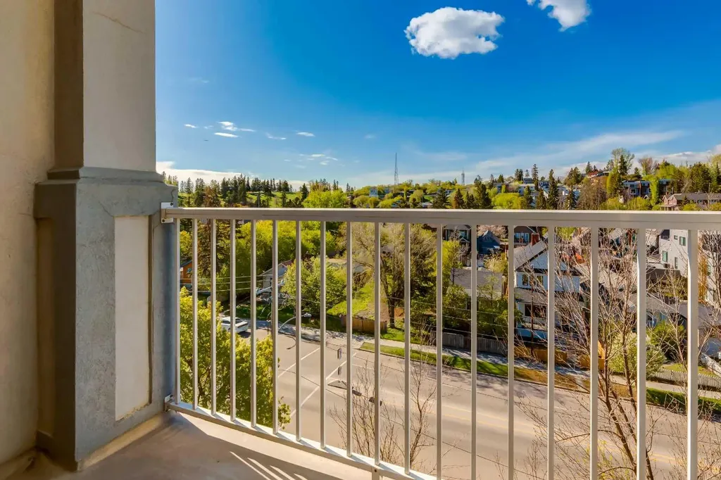 2419 Erlton Road SW Calgary AB T2S 3B5