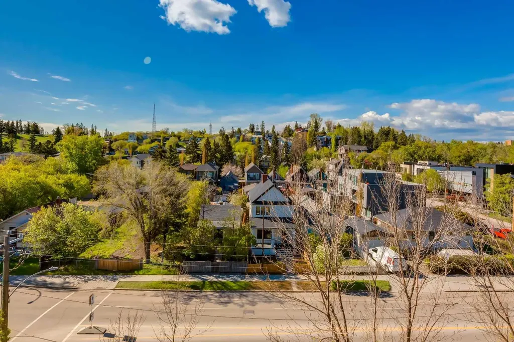 2419 Erlton Road SW Calgary AB T2S 3B5