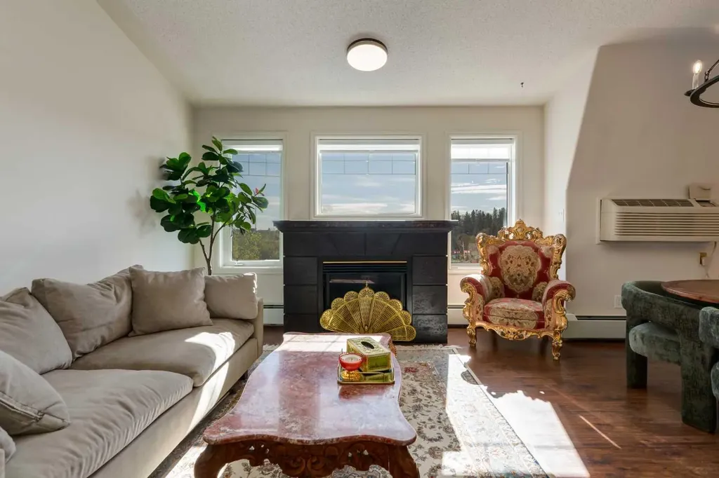 2419 Erlton Road SW Calgary AB T2S 3B5