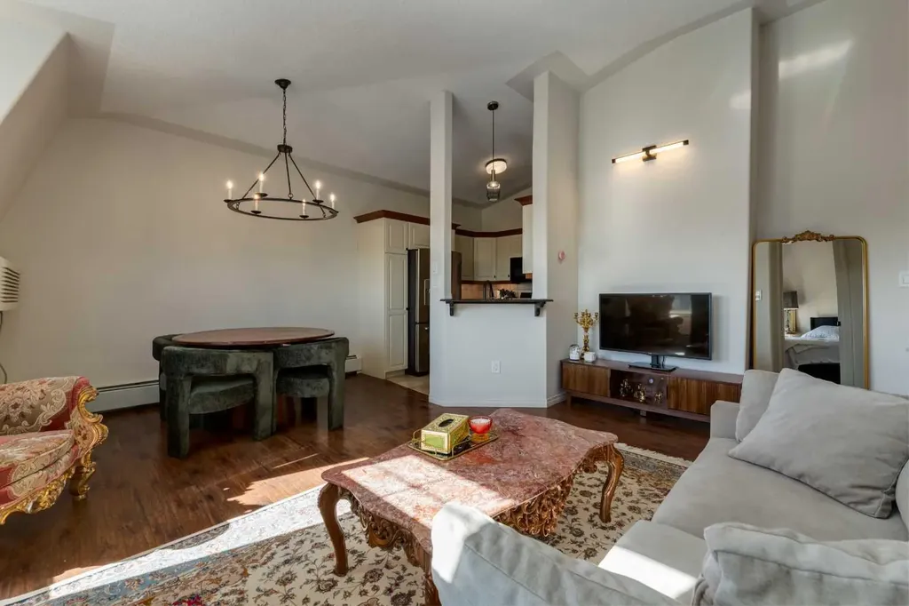 2419 Erlton Road SW Calgary AB T2S 3B5