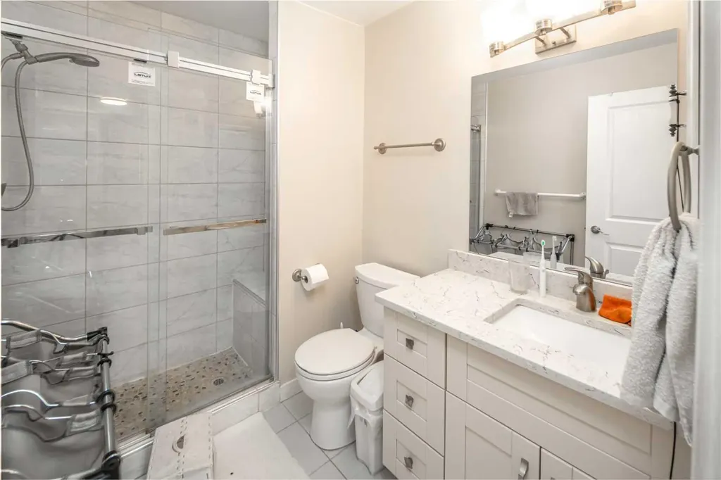 180 Woodglen Way SW Calgary AB T2W 4T3