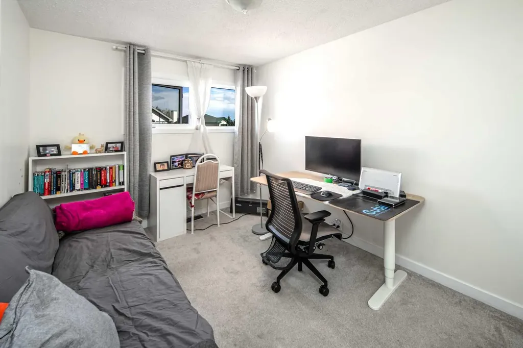 180 Woodglen Way SW Calgary AB T2W 4T3