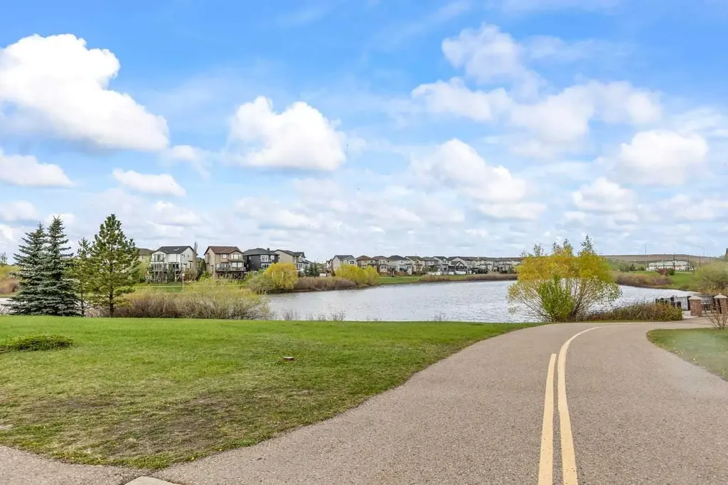 6603 New Brighton Avenue SE Calgary AB T2Z 5E5