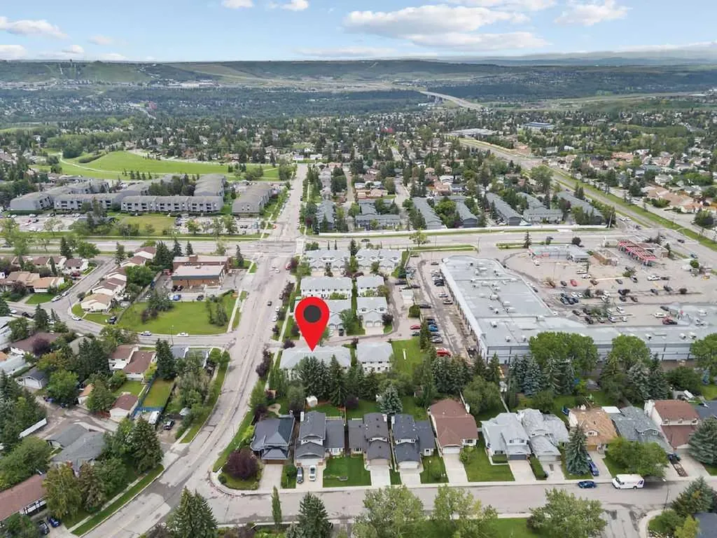 31 Silvergrove Close NW Calgary AB T3B 5R4