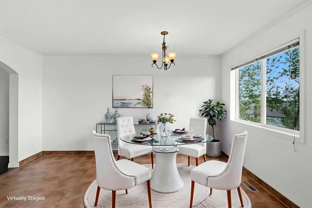 249 Citadel Point NW Calgary AB T3G 5L2