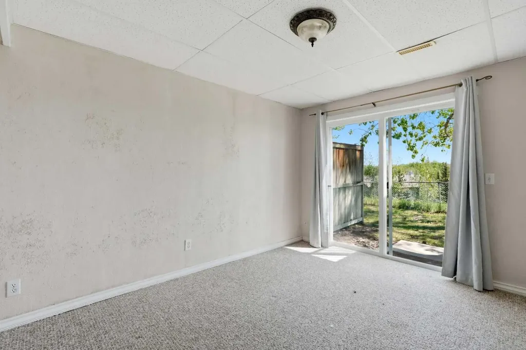 249 Citadel Point NW Calgary AB T3G 5L2