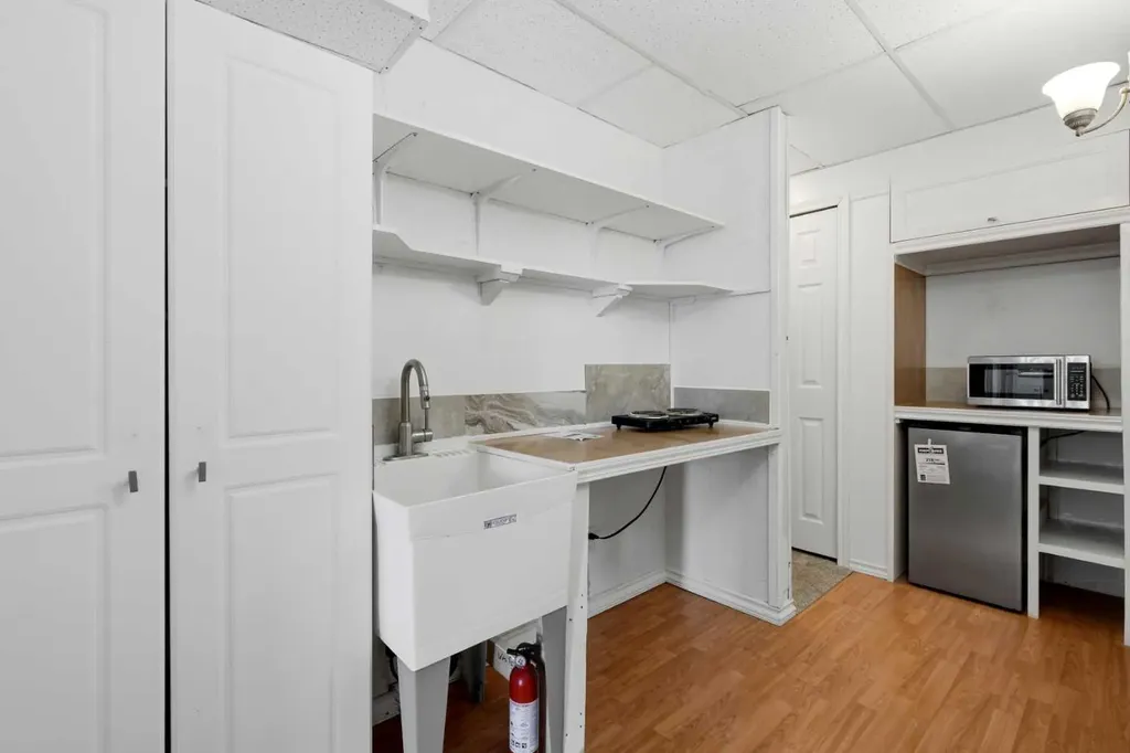 249 Citadel Point NW Calgary AB T3G 5L2