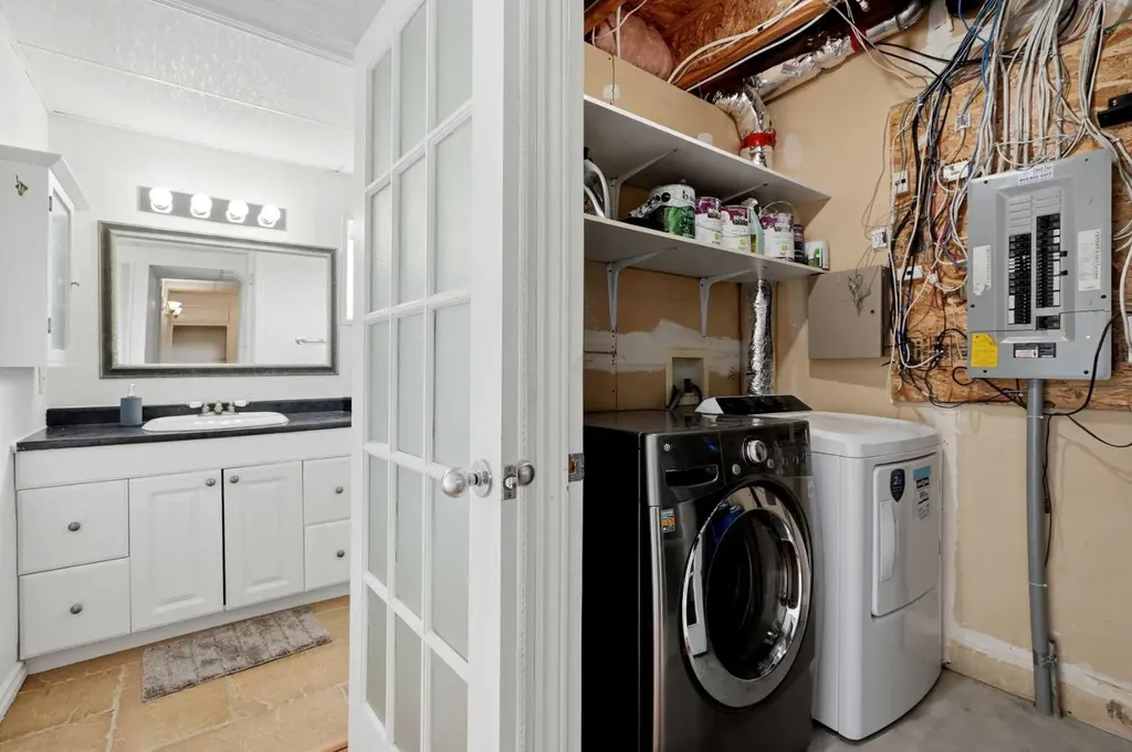 249 Citadel Point NW Calgary AB T3G 5L2