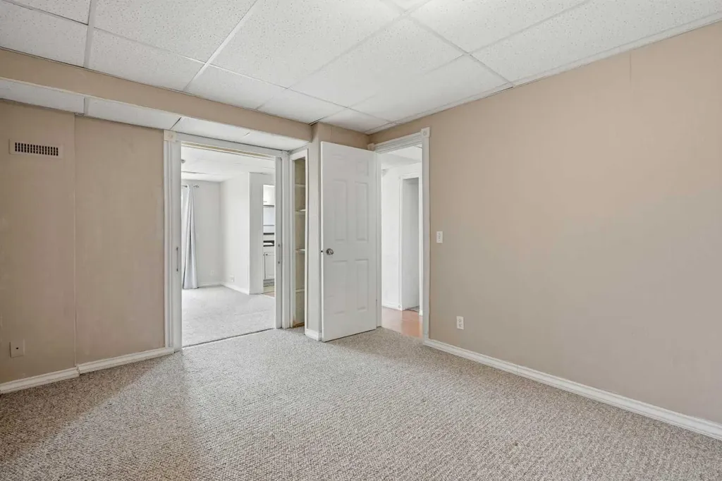 249 Citadel Point NW Calgary AB T3G 5L2