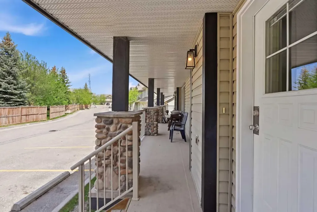 249 Citadel Point NW Calgary AB T3G 5L2