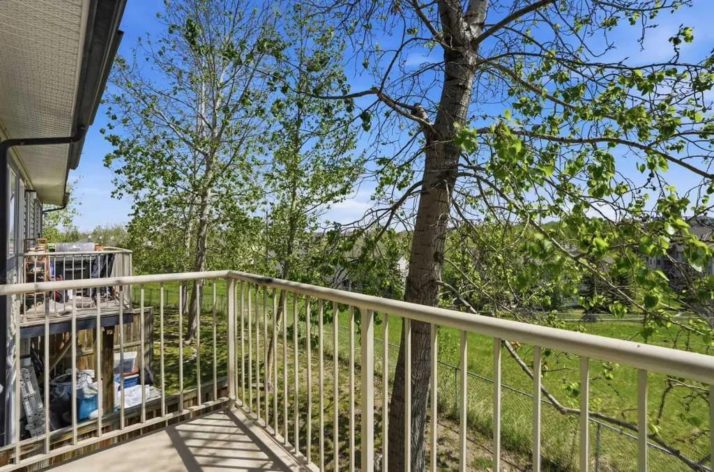 249 Citadel Point NW Calgary AB T3G 5L2