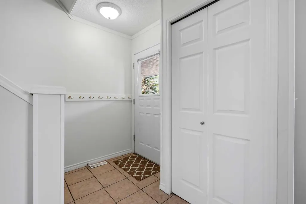 249 Citadel Point NW Calgary AB T3G 5L2
