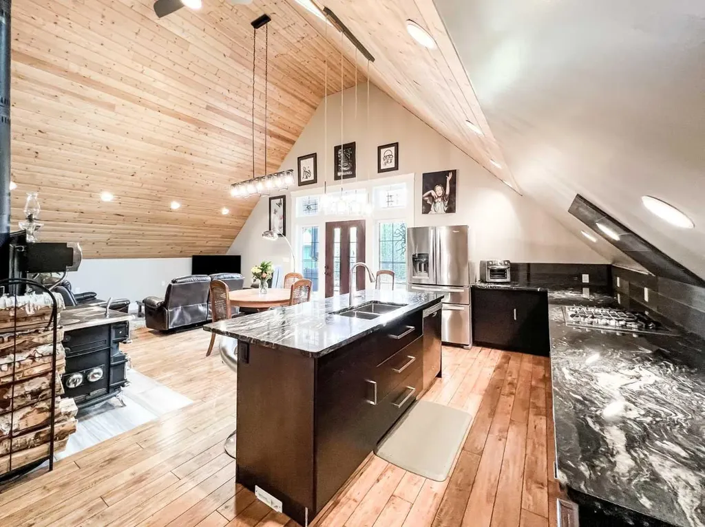 2 Key Cove 2nd Street Joussard AB T0G 1J0