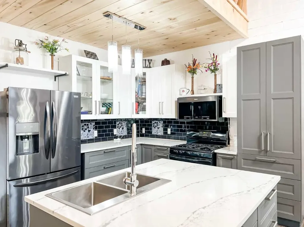 2 Key Cove 2nd Street Joussard AB T0G 1J0