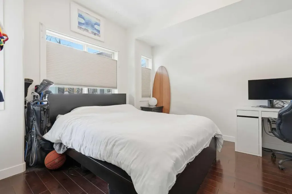 86 Cougar Ridge Landing SW Calgary AB T3H 0X8