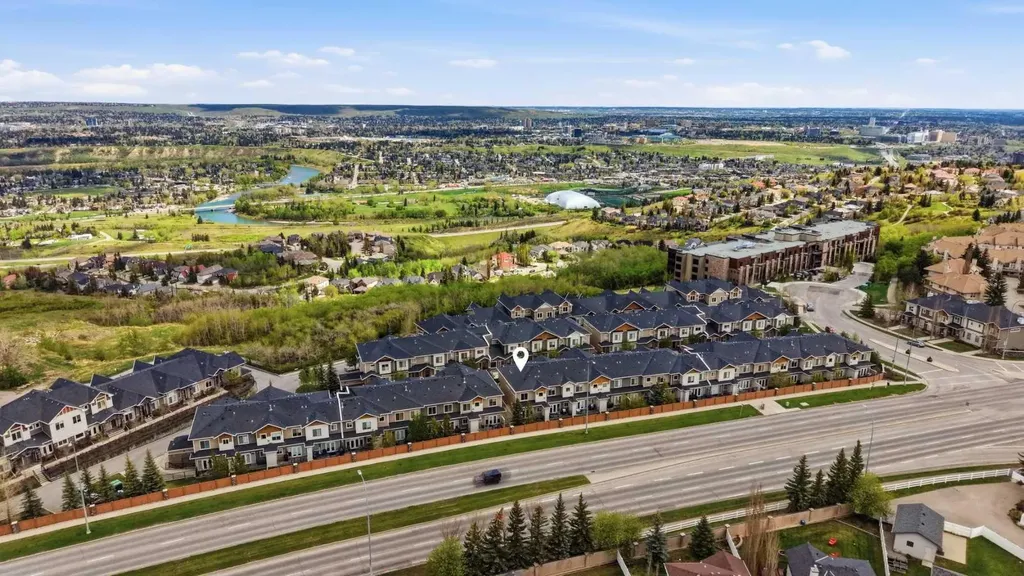 86 Cougar Ridge Landing SW Calgary AB T3H 0X8
