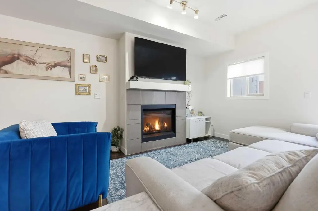 86 Cougar Ridge Landing SW Calgary AB T3H 0X8