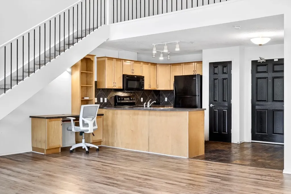 3650 Marda Link SW Calgary AB T2T 6G9