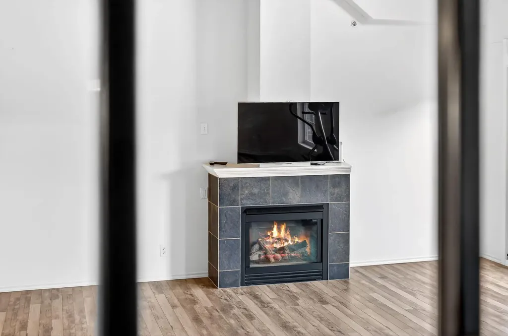 3650 Marda Link SW Calgary AB T2T 6G9