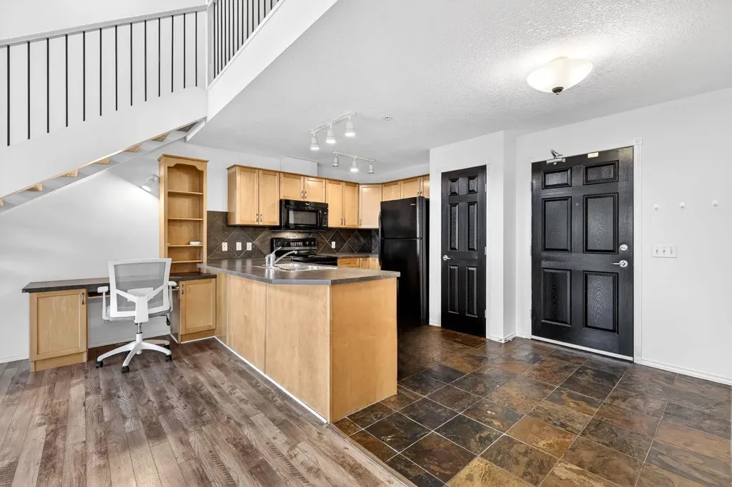 3650 Marda Link SW Calgary AB T2T 6G9