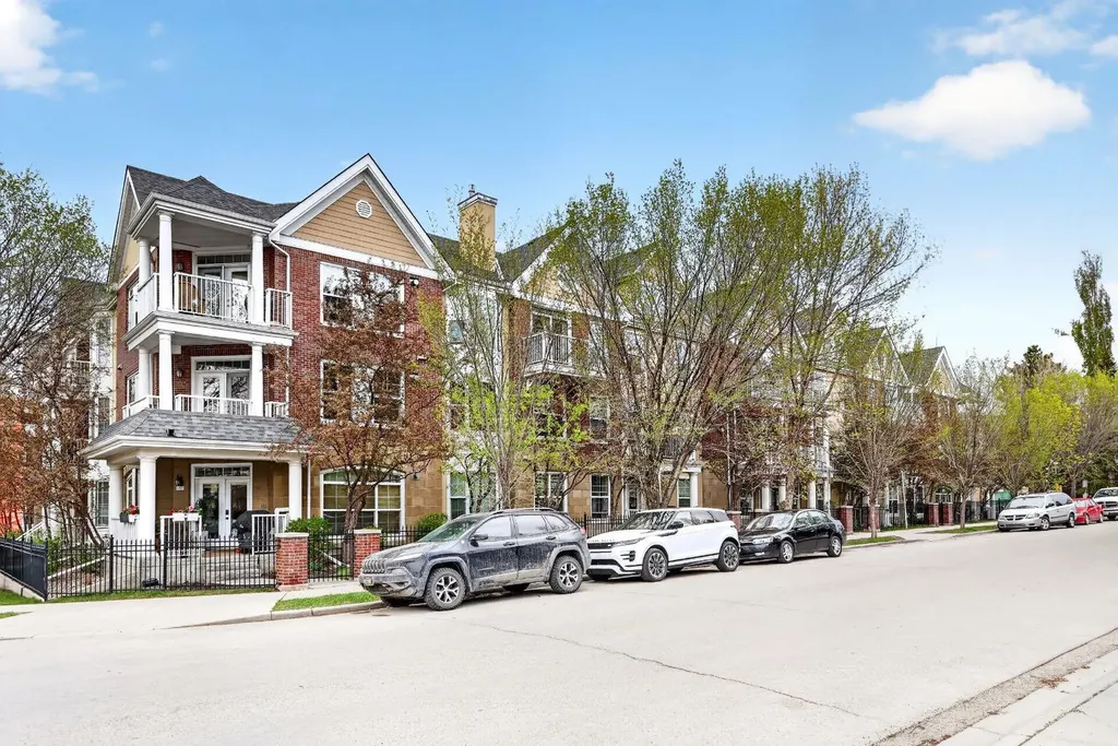 3650 Marda Link SW Calgary AB T2T 6G9