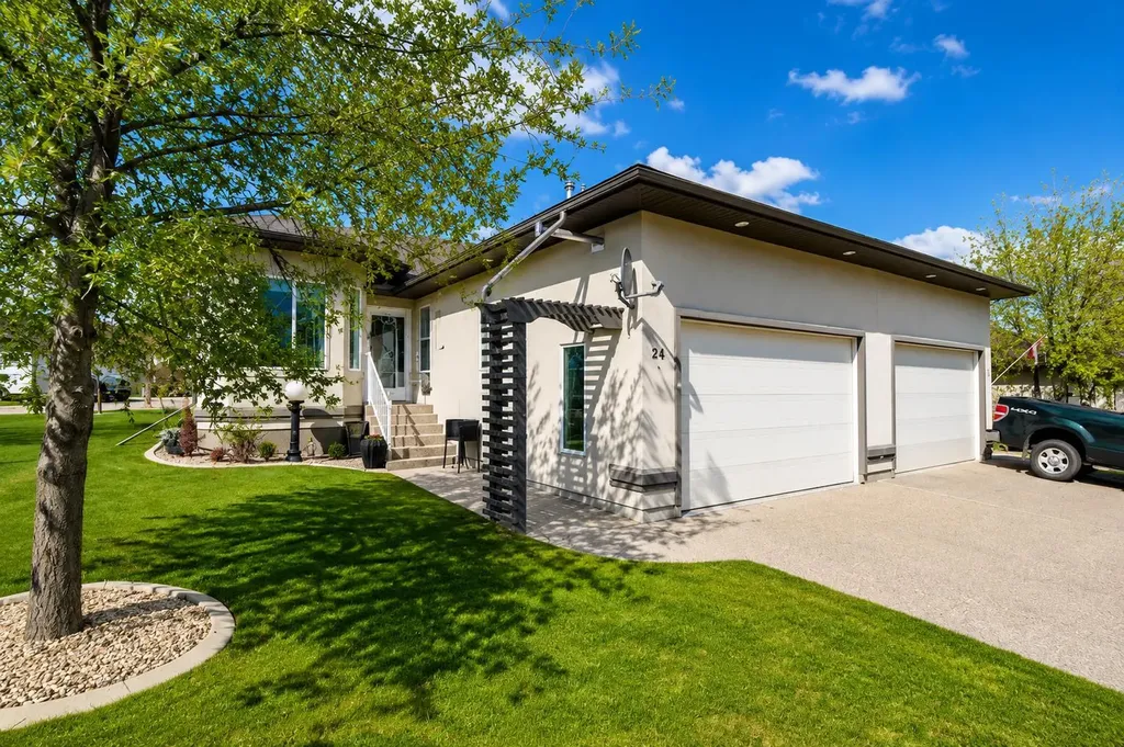 8910 122 Avenue Grande Prairie AB T8X 1P8