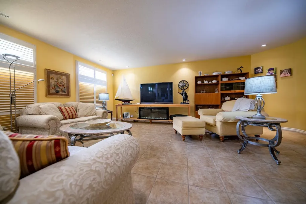 8910 122 Avenue Grande Prairie AB T8X 1P8