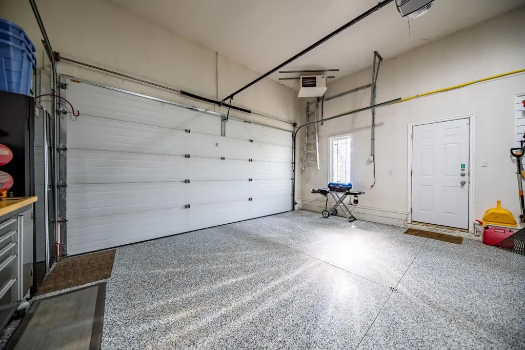 8910 122 Avenue Grande Prairie AB T8X 1P8