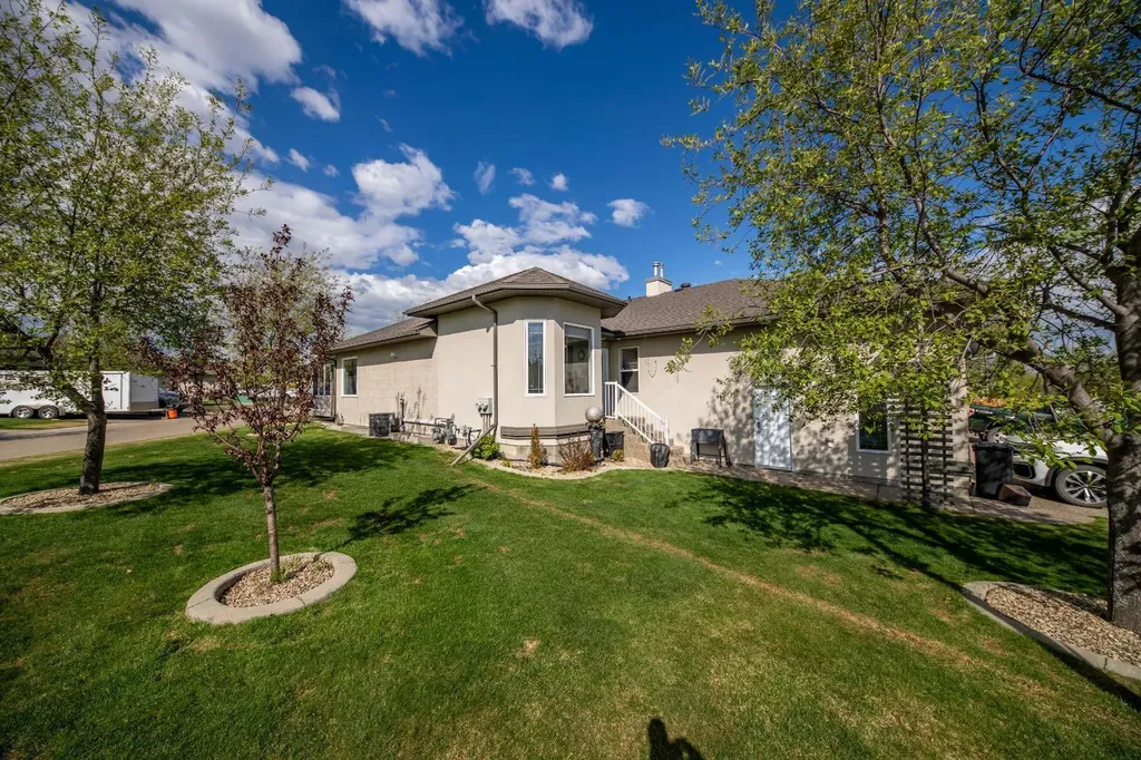 8910 122 Avenue Grande Prairie AB T8X 1P8