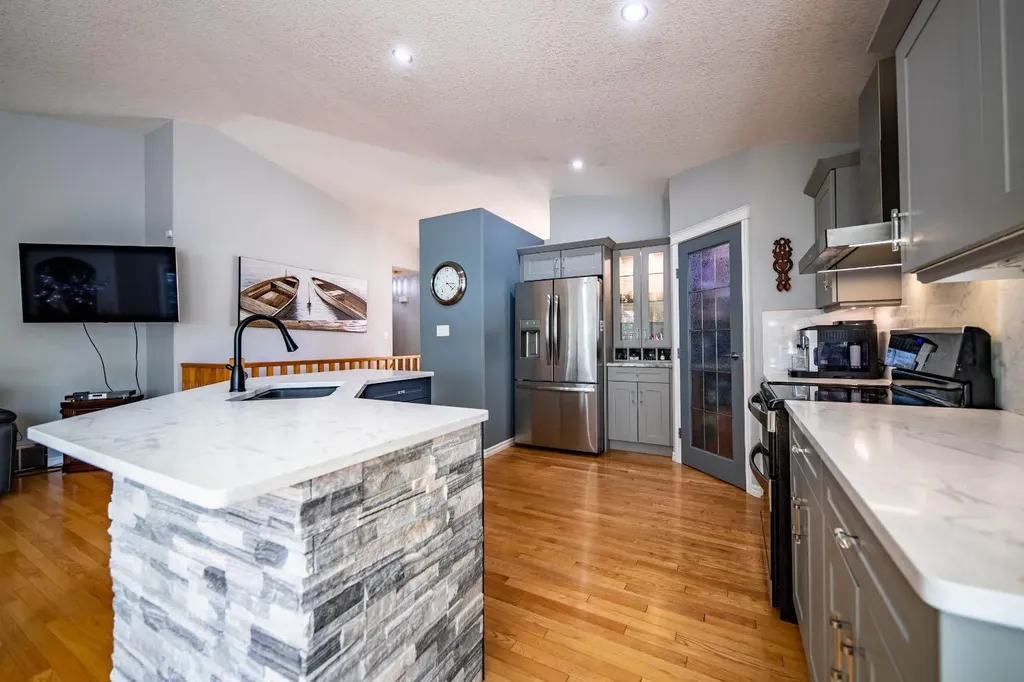 8910 122 Avenue Grande Prairie AB T8X 1P8