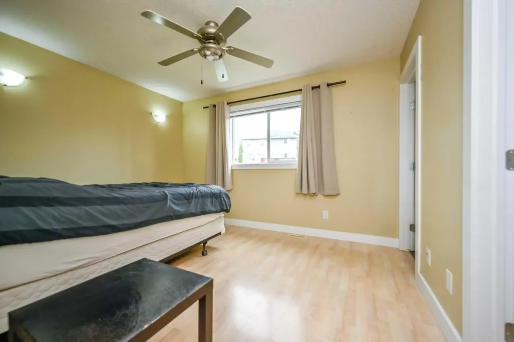 8821 113 Avenue Grande Prairie AB T8X 1S2