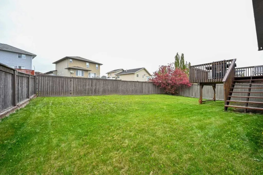 8821 113 Avenue Grande Prairie AB T8X 1S2